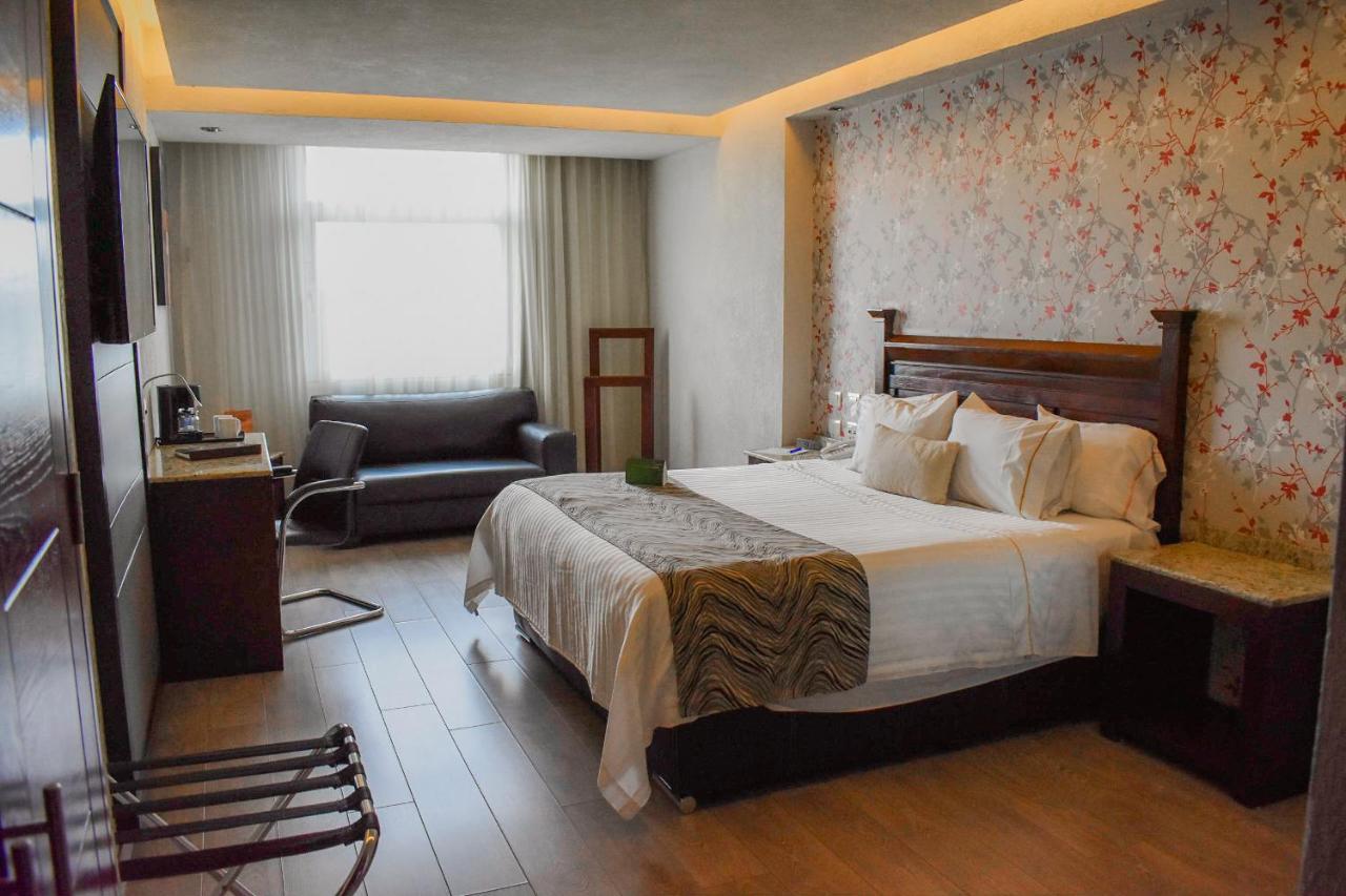 גואדלחארה Hotel Portobelo מראה חיצוני תמונה