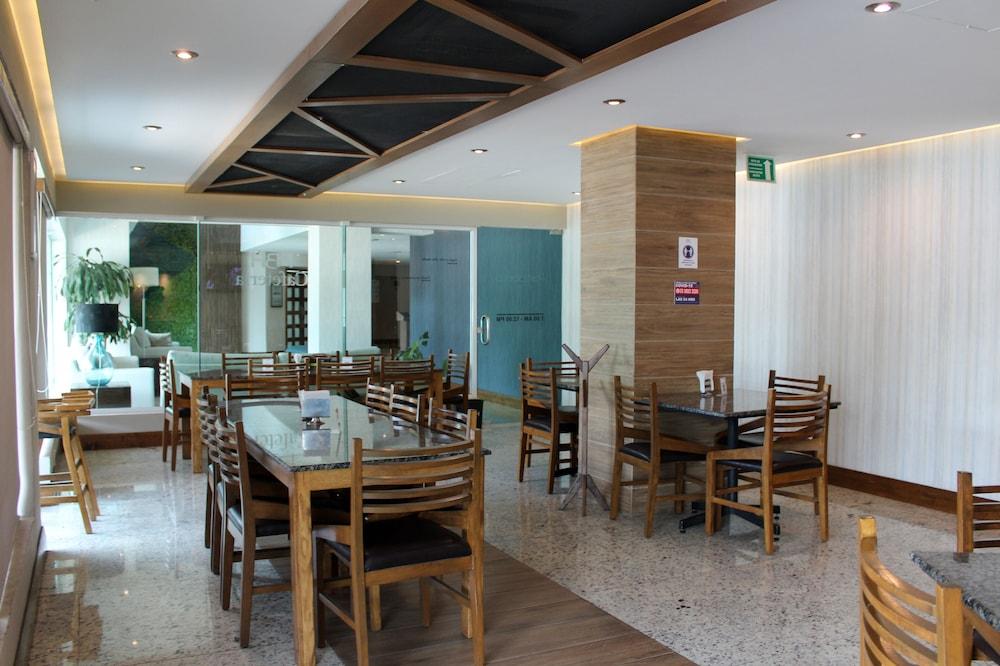 גואדלחארה Hotel Portobelo מראה חיצוני תמונה