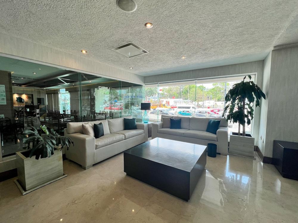 גואדלחארה Hotel Portobelo מראה חיצוני תמונה